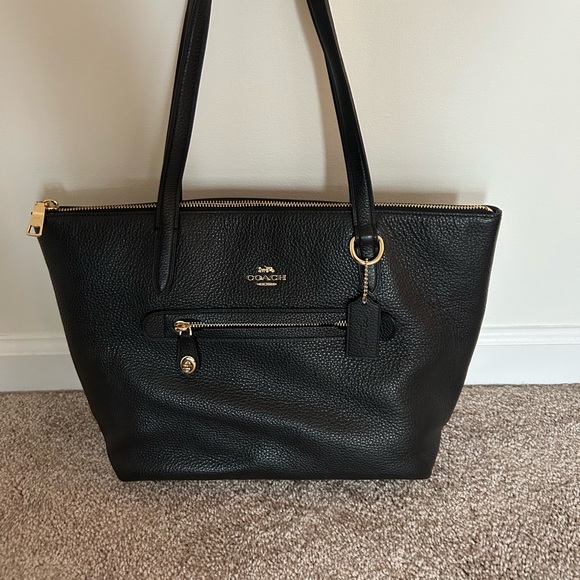 Coach shoulder bag - Picture 1 of 6